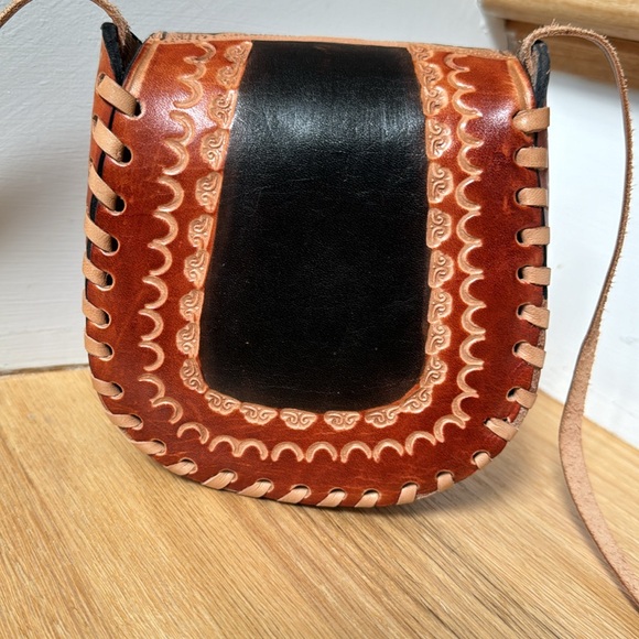 Leather handmade tooled small purse snap closure Mexico camel brown - Picture 3 of 9